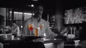 アサヒビール CMのシーン2（00:01）