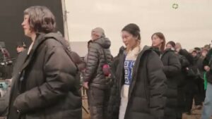 三ツ矢サイダー CMのシーン8（02:11）