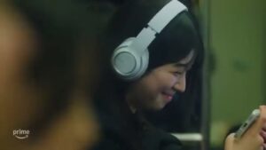 Prime Video CMのシーン6（00:33）