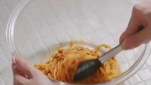予約でいっぱいの店 CMのシーン3（00:06）