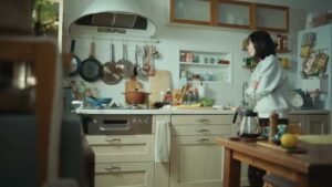 カネスエ CMのシーン1（00:00）