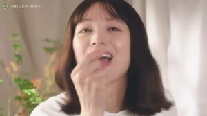 健康のど飴 CMのシーン1（00:06）