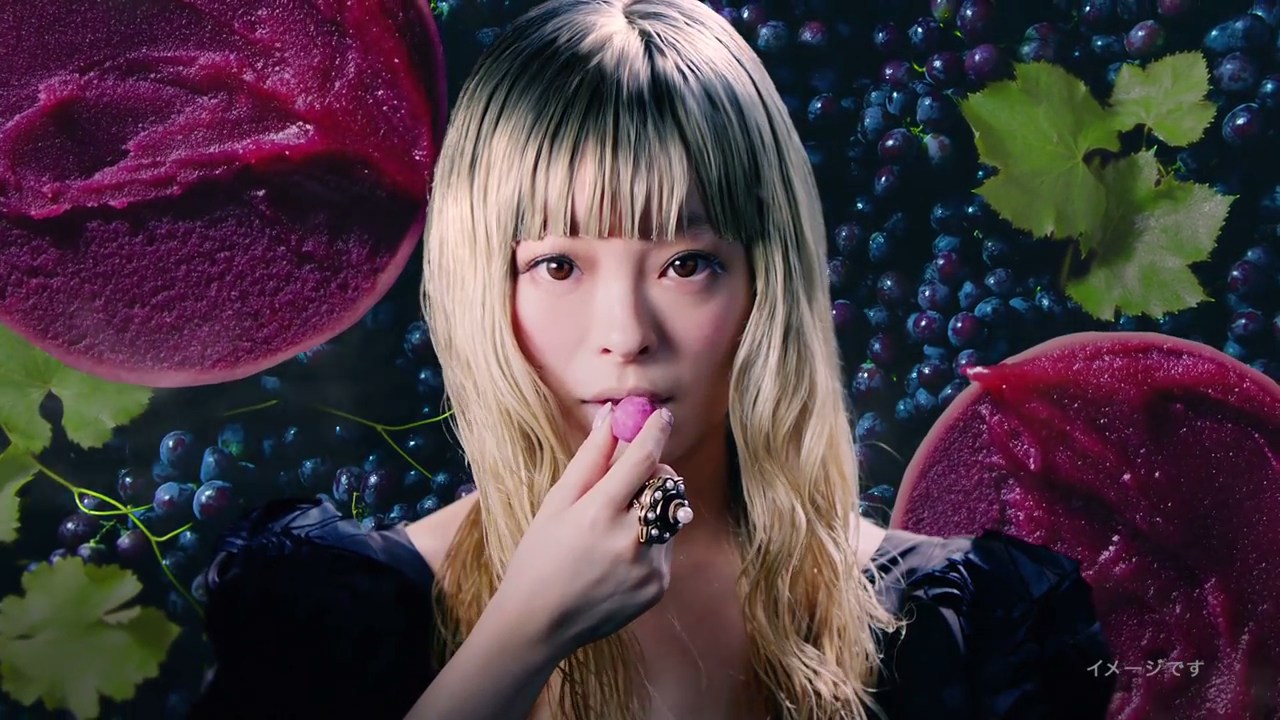 江崎グリコ CM アイスの実 「み」篇