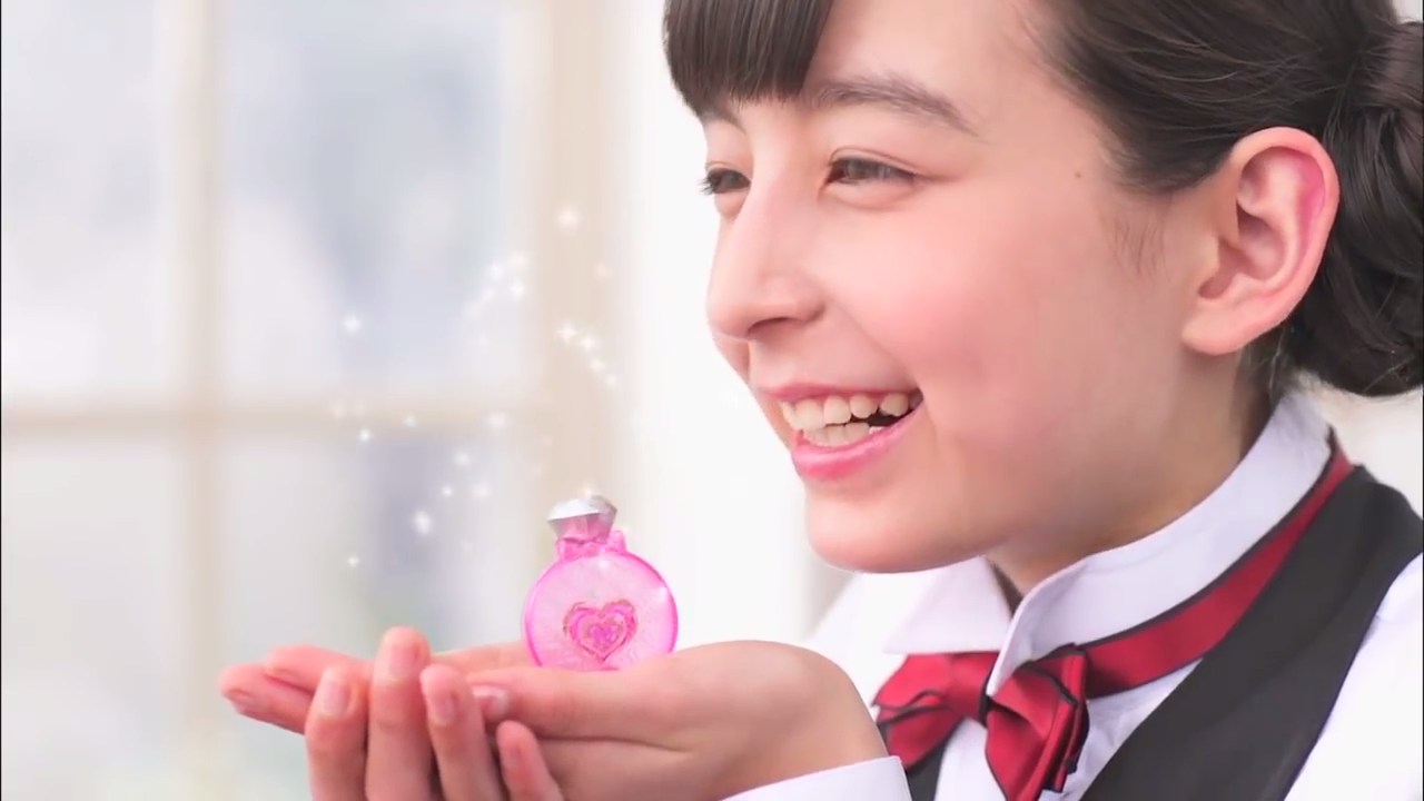 メガハウス CM フレグランスデザイナー