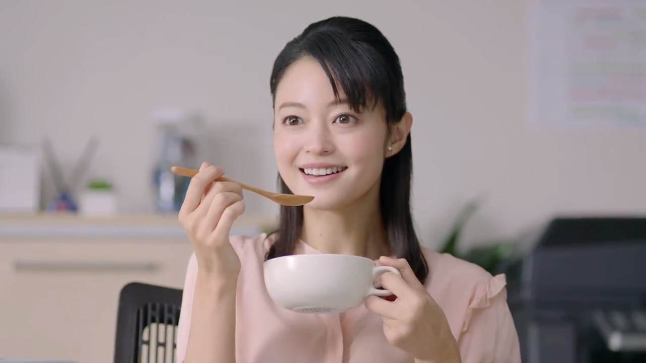 アマノフーズ CM 「Theうまみ」篇「畑のカレー」篇