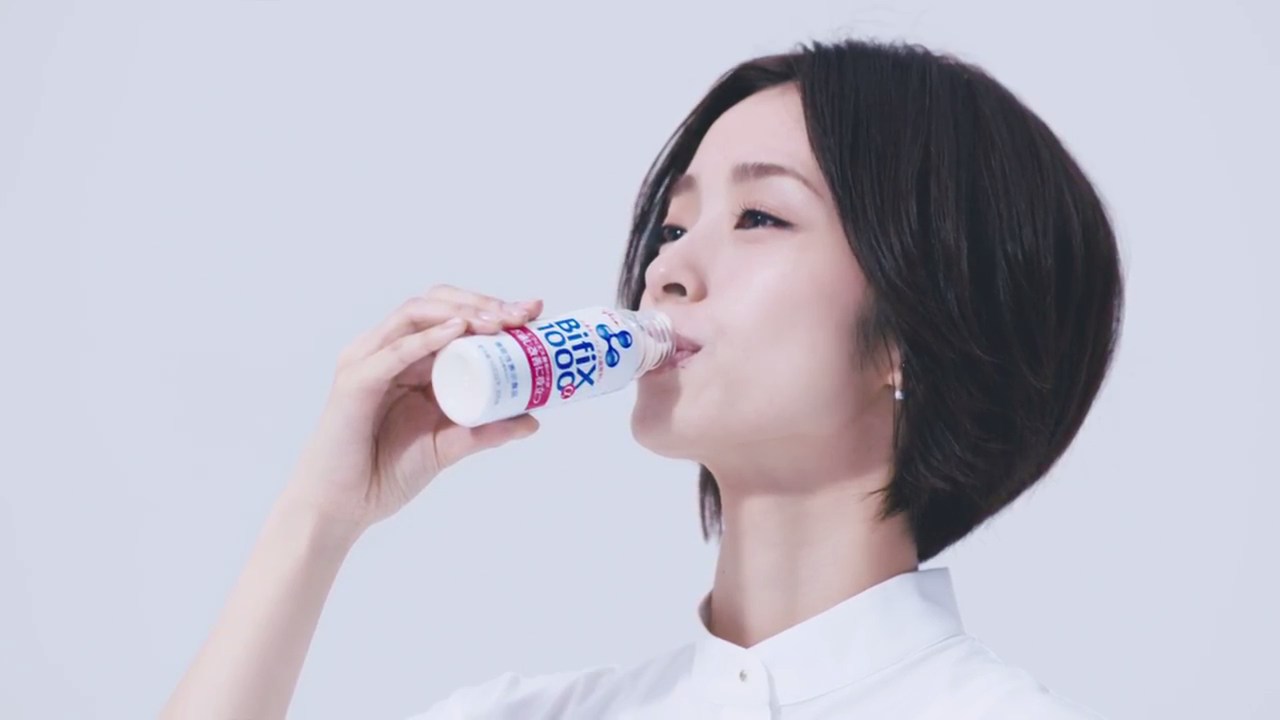 江崎グリコ CM BifiX 「大玉おくり」篇