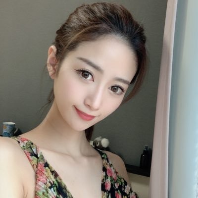 児玉菜々子