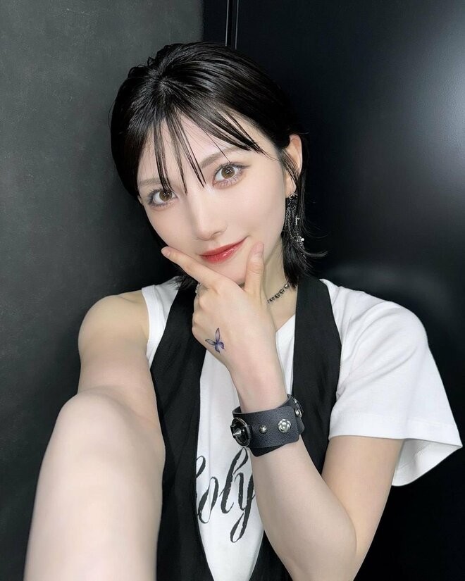 岡田奈々
